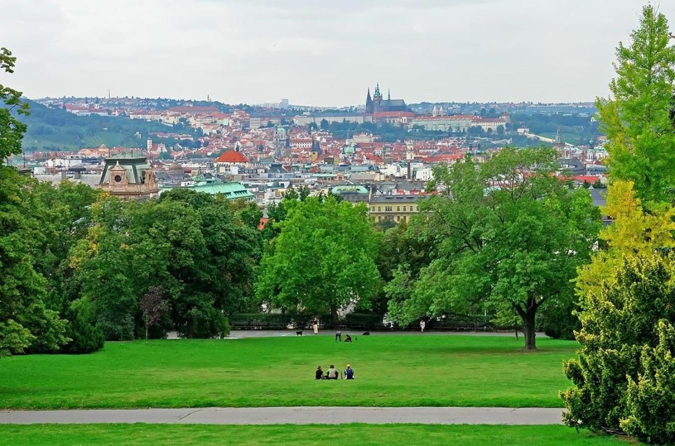 Apartment Cimburkova Praha Eksteriør bilde